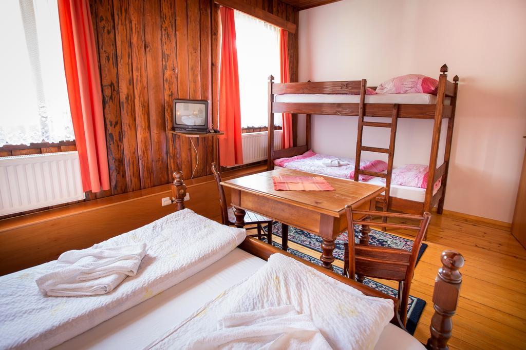Guest House Gostisce Gacnk V Logu Церкно Номер фото