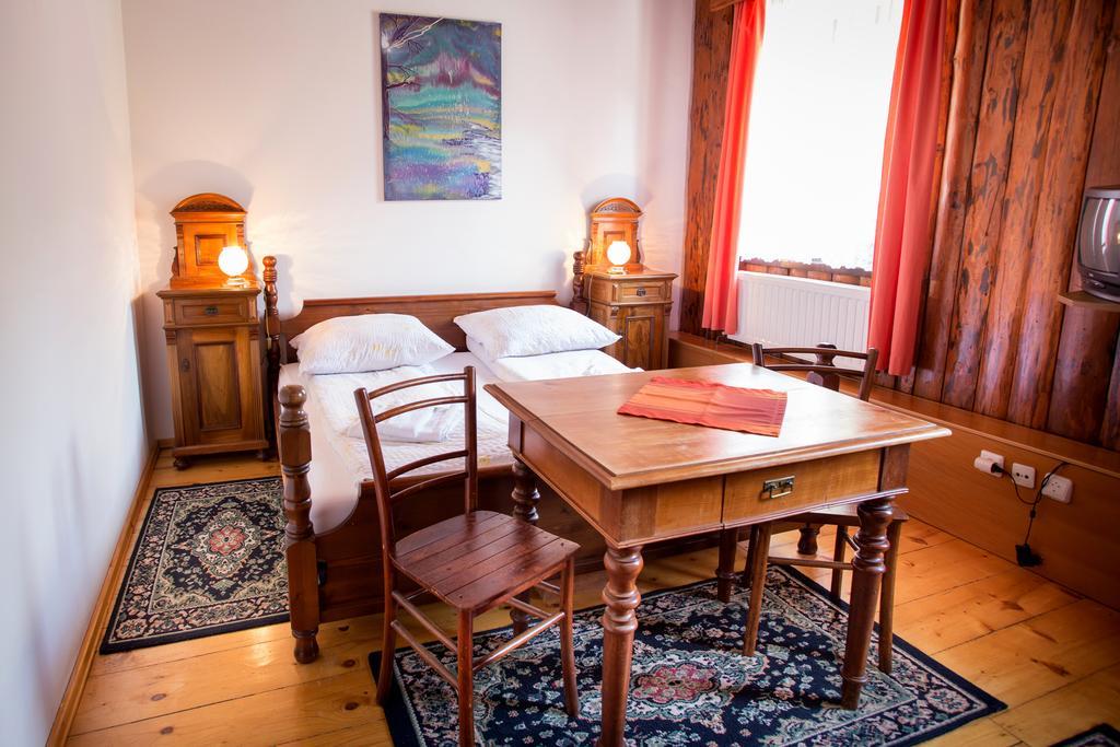 Guest House Gostisce Gacnk V Logu Церкно Экстерьер фото